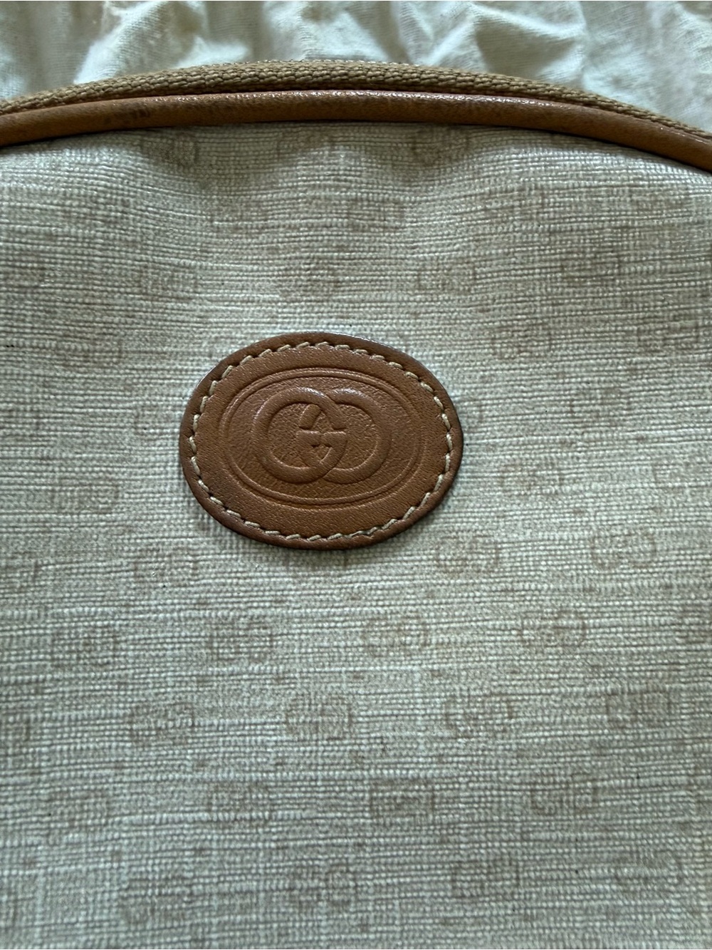 Vintage Gucci Beige Canvas Crossbody with Tan Leather Trim and Strap - Picture 6 of 7